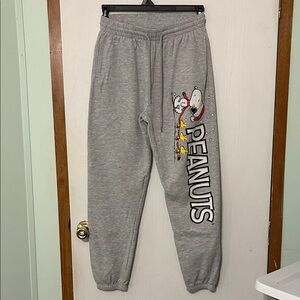 Peanuts Gray Sweatpants with Snoopy Design Junior Size L